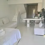 Luxury White Maisonette Вилла