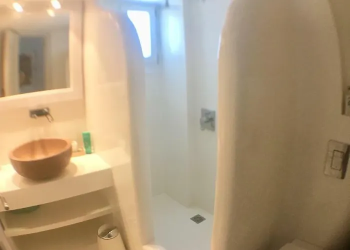 Вилла Luxury White Maisonette *