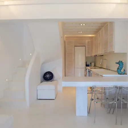 Luxury White Maisonette Kalafatis