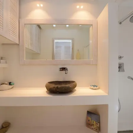 Luxury White Maisonette 别墅 *