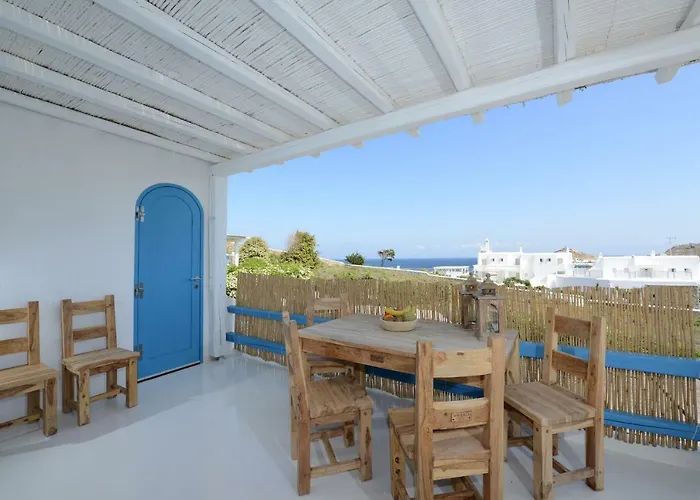 Luxury White Maisonette קלפטיס