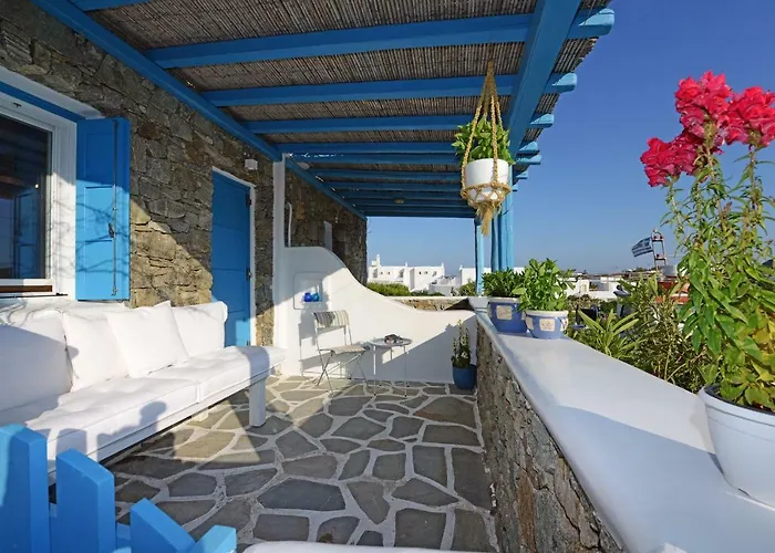 Luxury White Maisonette קלפטיס