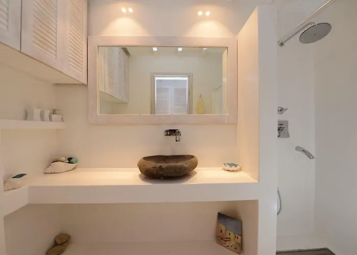 Luxury White Maisonette וילה *