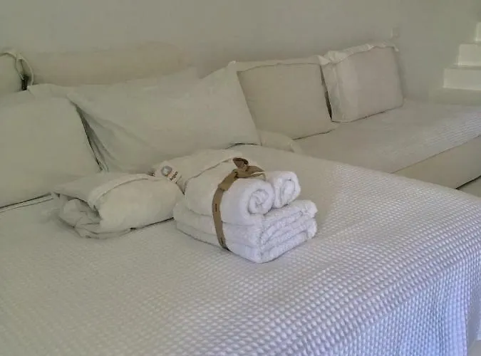 וילה Luxury White Maisonette